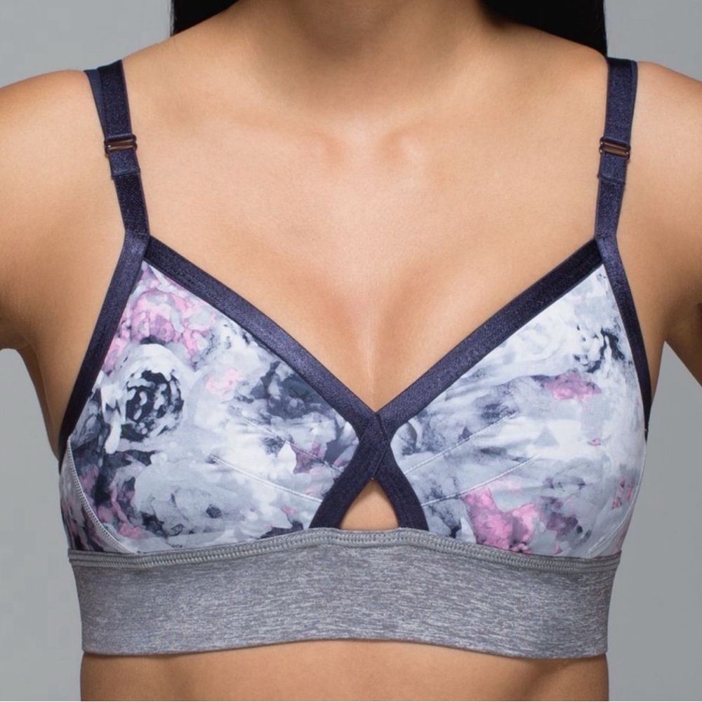 Lululemon if you’re lucky sports bra size 4 rare NWT